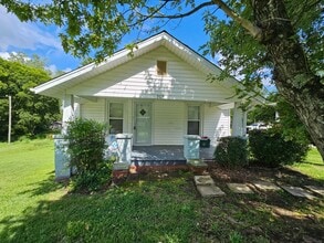 Building Photo - 305 Barnwell St