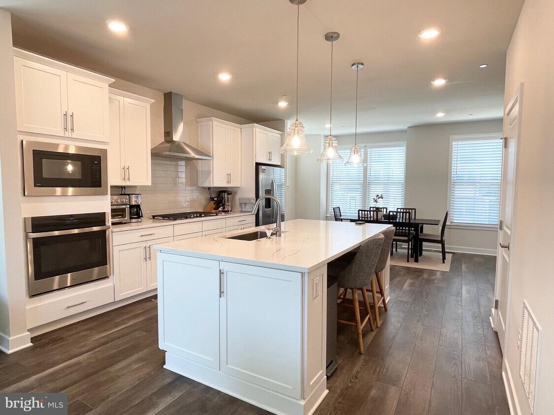 3894 Sugarloaf Pkwy, Frederick, MD 21704 Townhome Rentals in