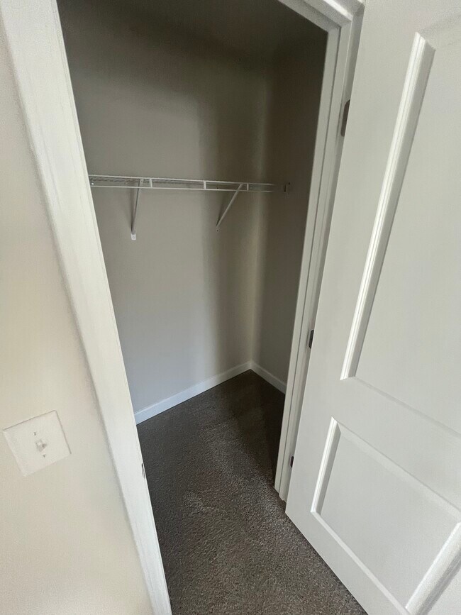 Bedroom 1 Closet - 4533 Victory Ln