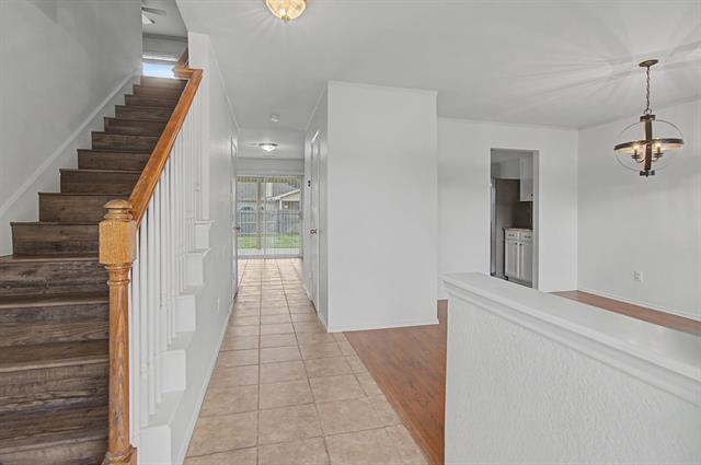 Building Photo - 5016 Meridian Ln