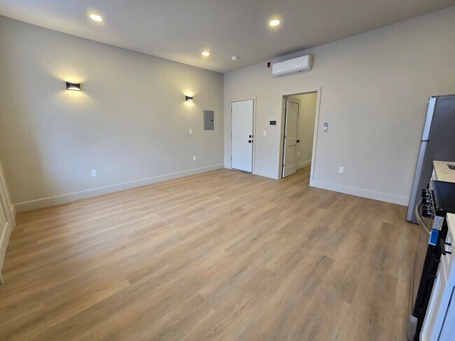 Building Photo - 2018 Spring Garden St