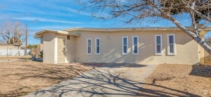 Building Photo - 1710 Betty Cir