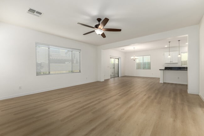 Foto del edificio - 2972 E Shannon St