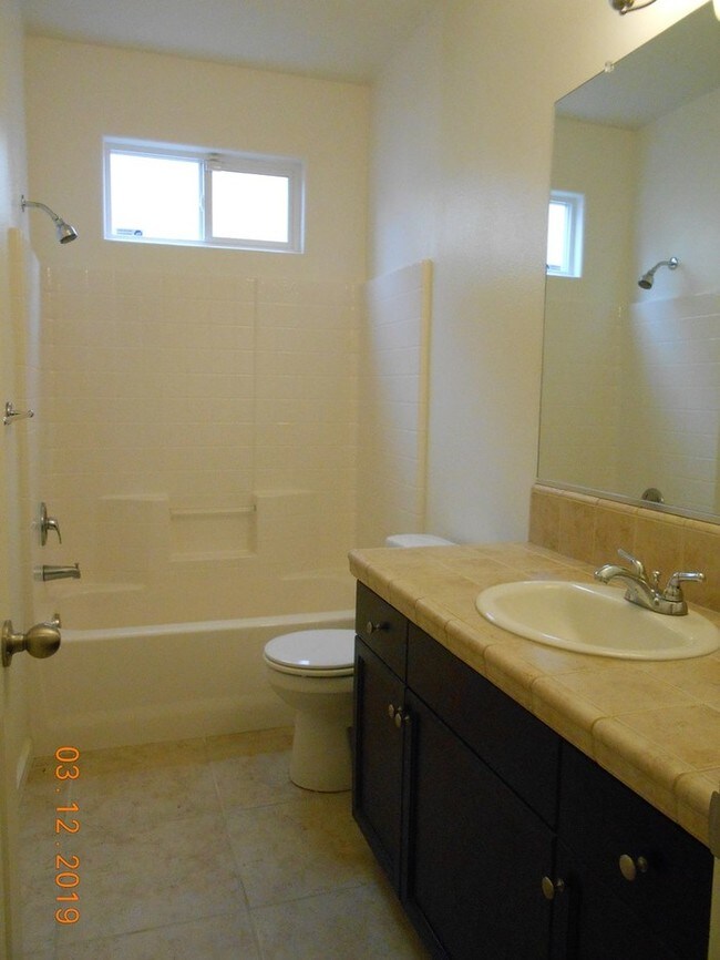 Building Photo - Available Now 3 Bedroom home in Soledad, CA