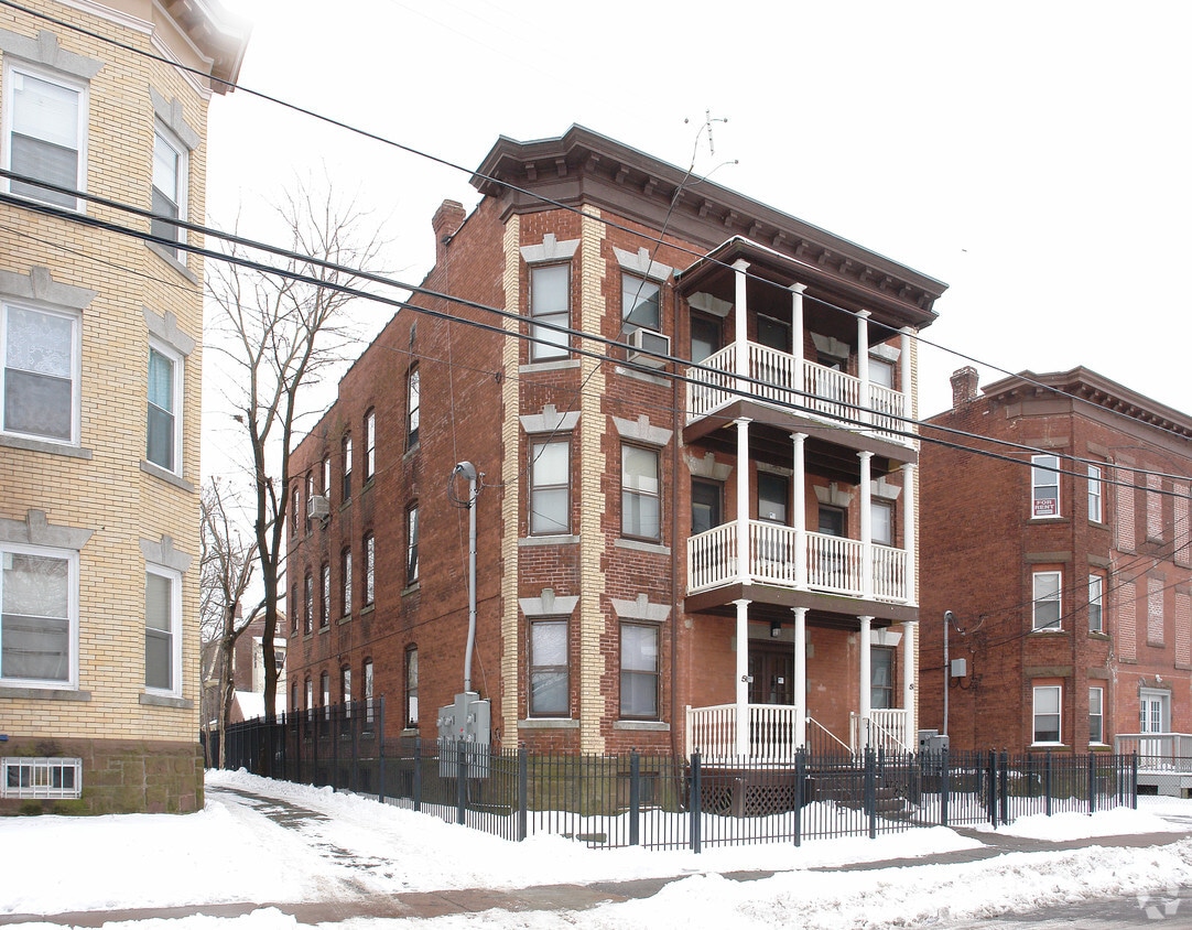 5153 Bond St, Hartford, CT 06114 Apartments in Hartford, CT