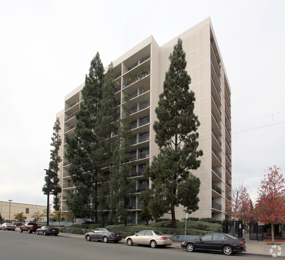 Building Photo - Guadalupe Plaza Apartments