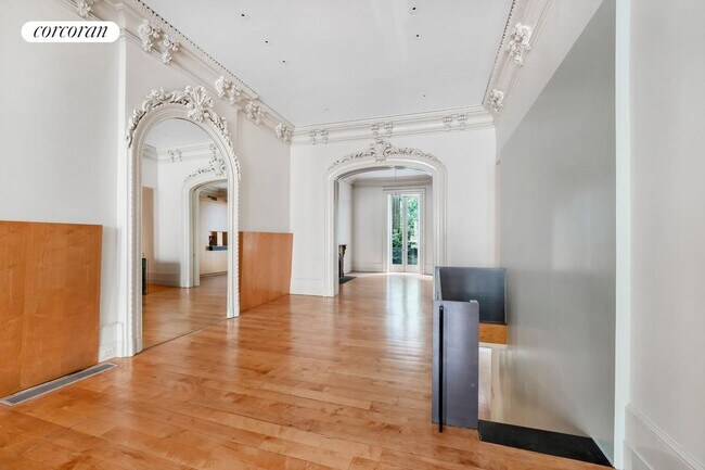 Foto del edificio - 120 E 19th St