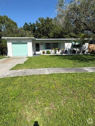 Building Photo - 1835 West Dr