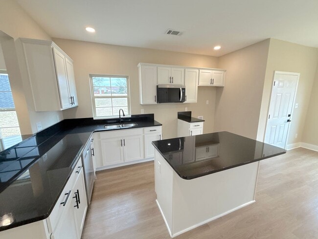 Foto del edificio - 2828 Epping Way Dr