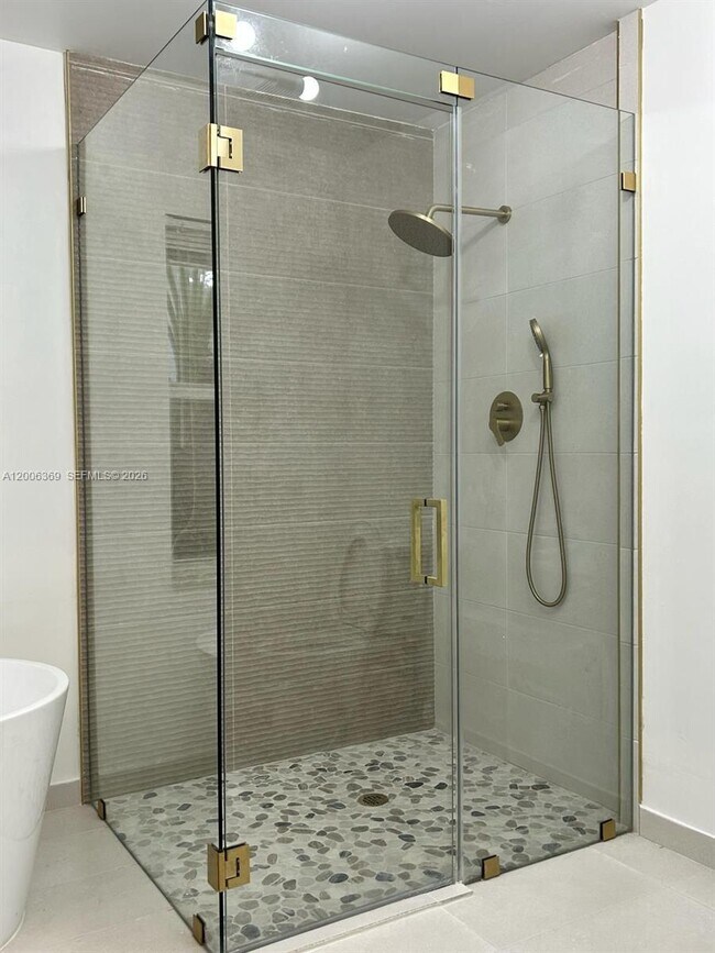 Foto del edificio - 820 NW 132nd Ct