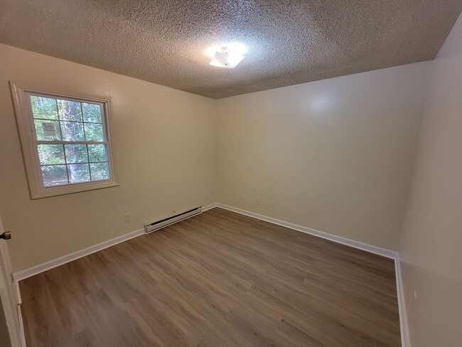 Building Photo - 135 Aunt Mary Ave