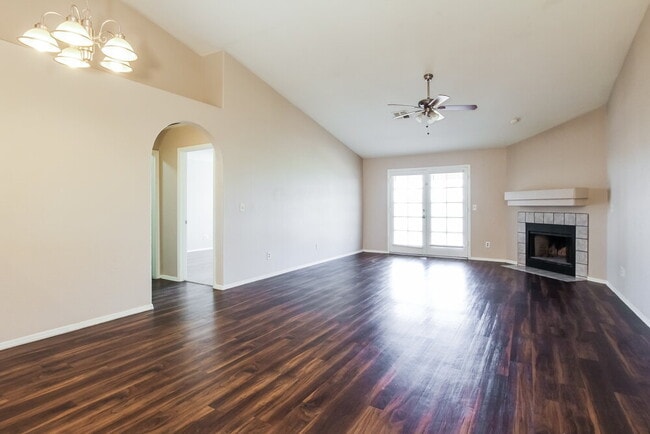 Foto del edificio - 8727 W Sierra Vista Dr