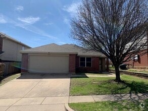 Building Photo - 9929 Blue Bell Dr