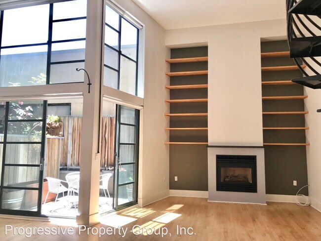 Building Photo - 1 br, 1.5 bath House - 2600 18th Street, #12