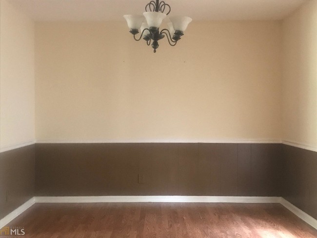 Foto del edificio - 116 White Oak Ln