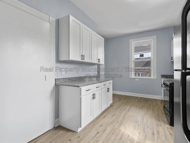 Foto del edificio - 2721 Cobden St