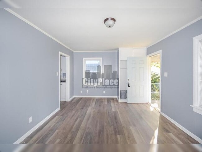 Foto del edificio - 5344 Fletcher Ave