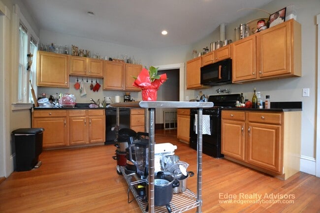 Photo - 44 Mapleton St Apartment