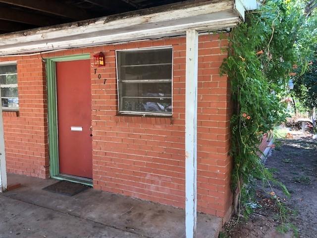 Foto principal - 707 E N 14th St