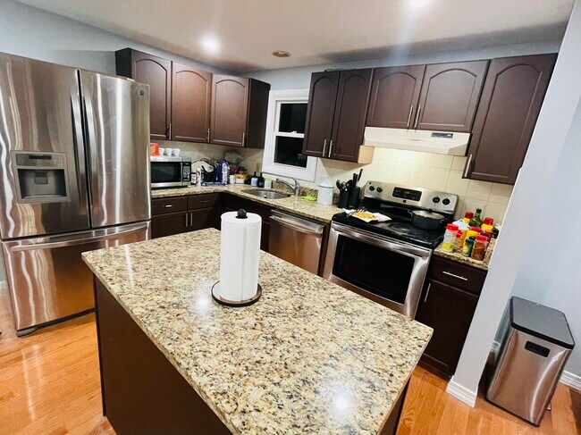 Foto del edificio - 2838 Fairhaven Dr