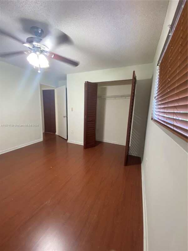 Foto del edificio - 8250 SW 149th Ct