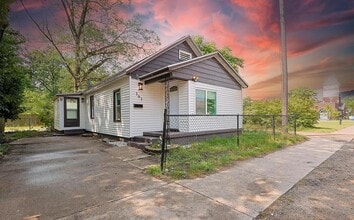 Building Photo - 161 E Barney Ave