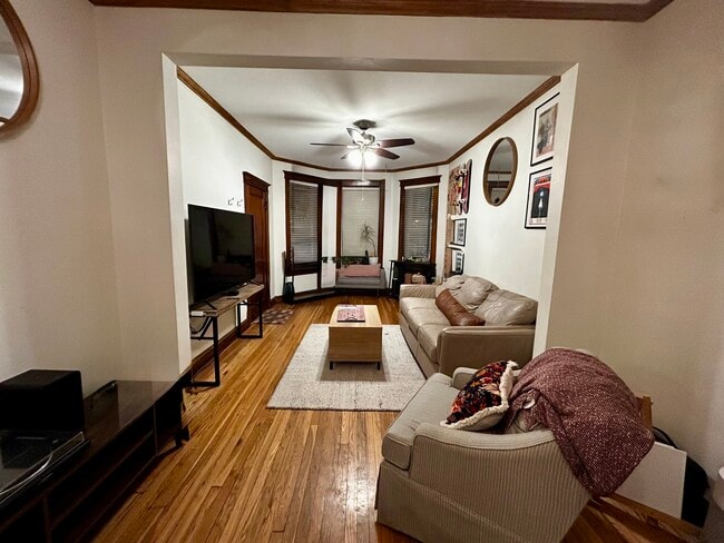 Building Photo - 2340 W Thomas St