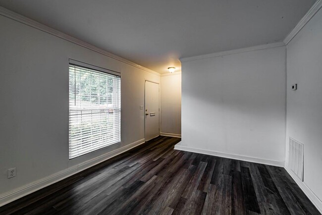 Foto del edificio - 3545 Old Chamblee Tucker Rd