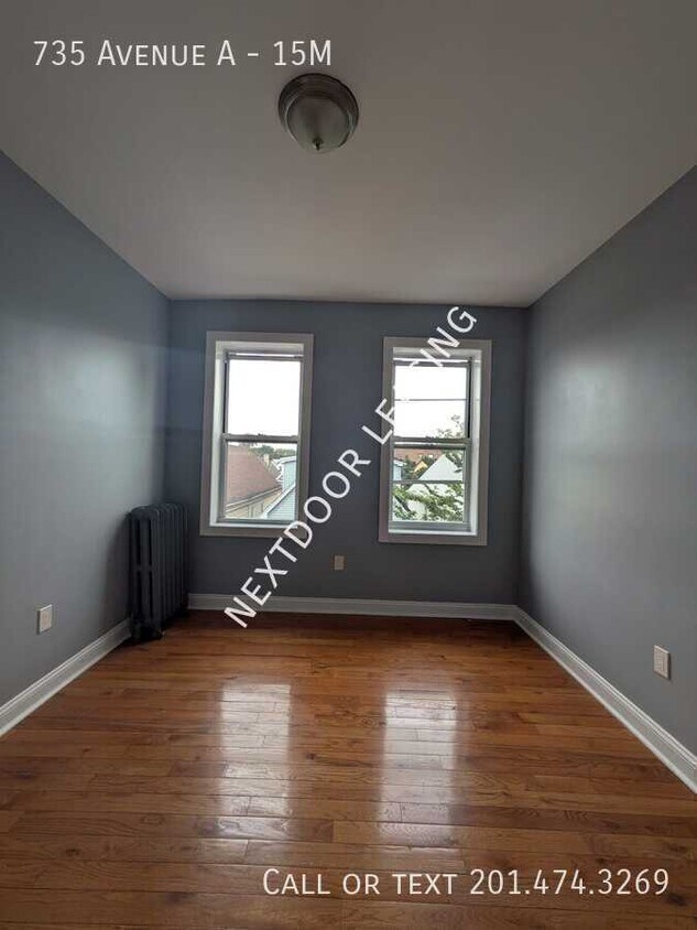 Building Photo - 735 Avenue A
