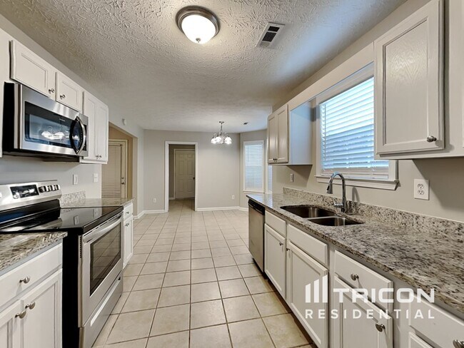 Building Photo - 185 Whistle Way