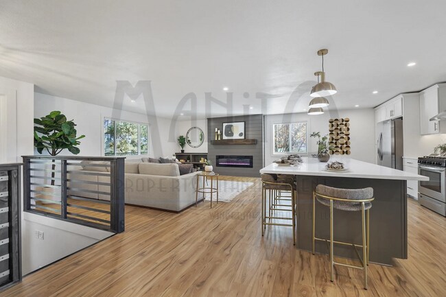Foto del edificio - Spacious South Hill Home