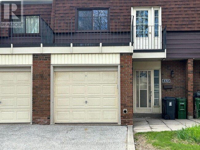 Building Photo - 232 Sprucewood Ct