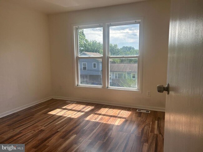 Foto del edificio - 6012 Sheridan St