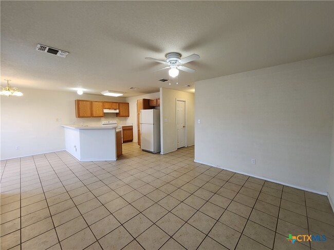 Building Photo - 3014 Green Mountain Dr