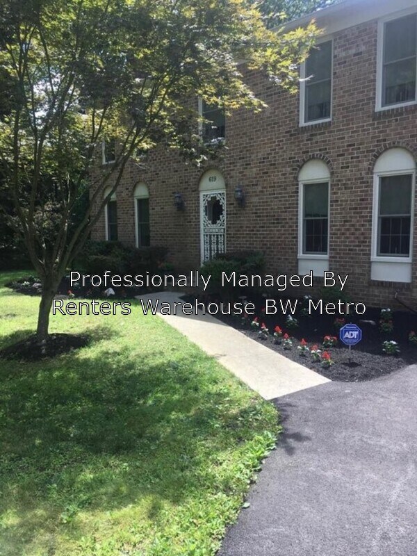 Building Photo - 619 Tanglewood Dr