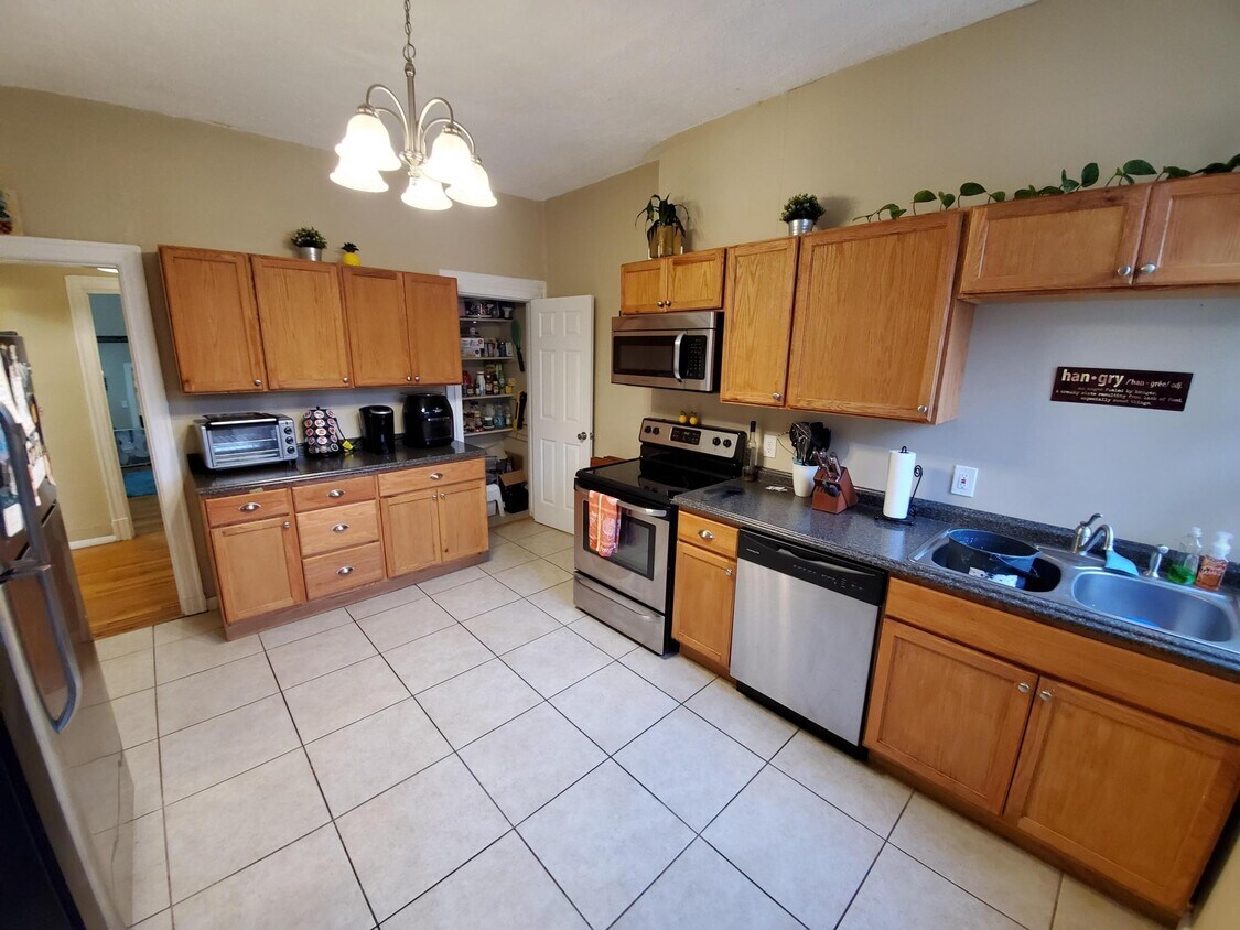 2107 Russell Blvd, Saint Louis, MO 63104 Apartments in Saint Louis