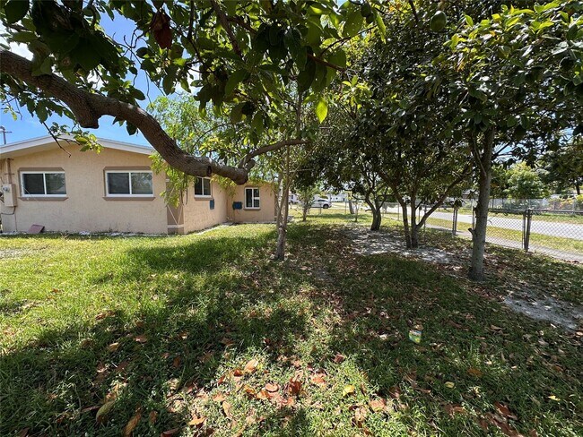 Foto del edificio - 17150 NE 4th Pl