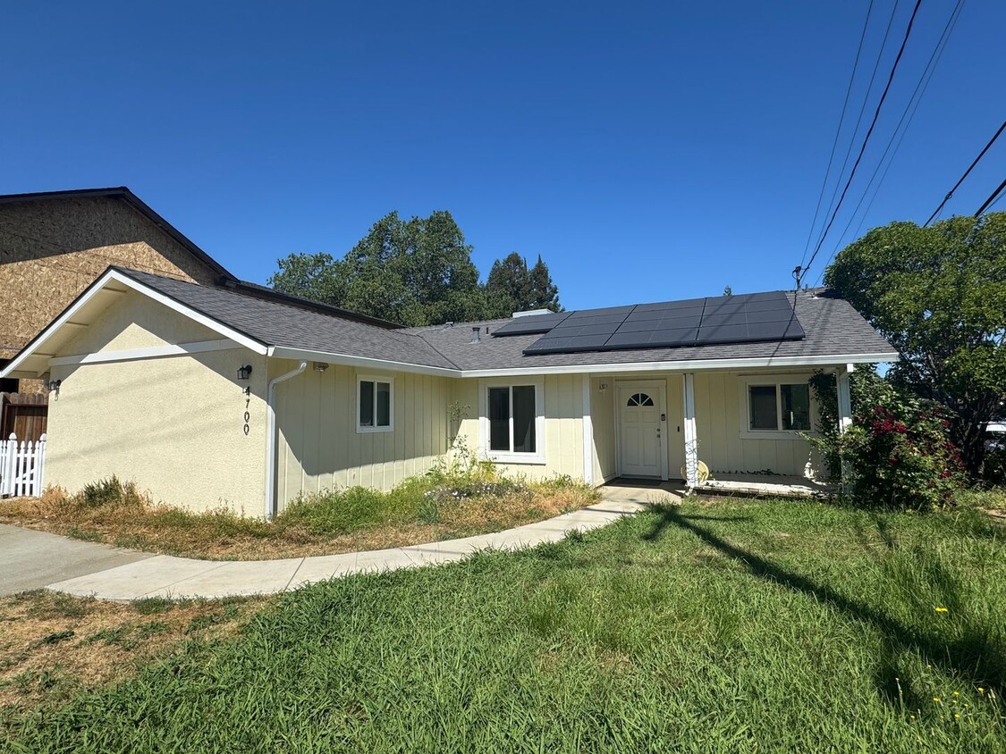 Primary Photo - 4700 3rd St