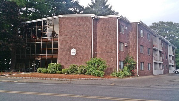 Building Photo - 915 Edgell Rd