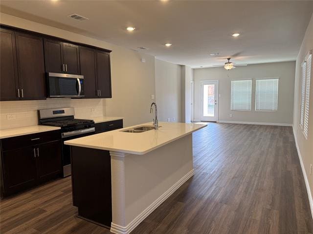 Foto del edificio - 519 Willet Dr