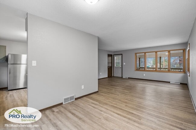 Foto del edificio - 5 Bedroom Home in Chisago City