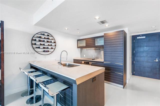 Building Photo - 200 Biscayne Boulevard Way