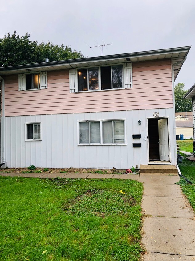 Primary Photo - 5936 Washburn Ave S