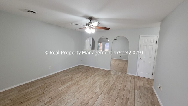 Building Photo - 3404 Iola Ave