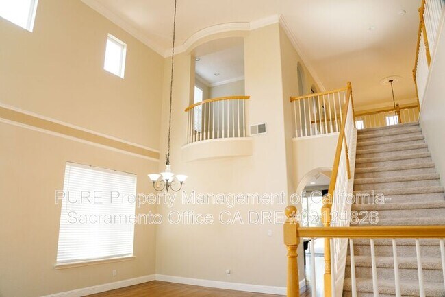 Photo - 40 Ladyhawk Ct House