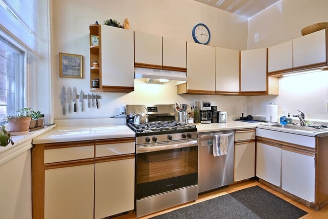 Foto del edificio - 911 W Dakin St