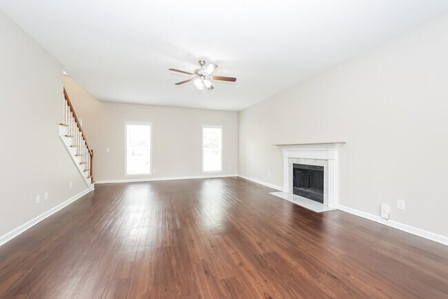 Building Photo - 128 Cedar Forest Dr