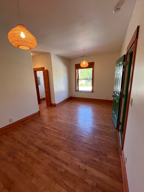 Foto del edificio - 1320 N Wicker Park Ave