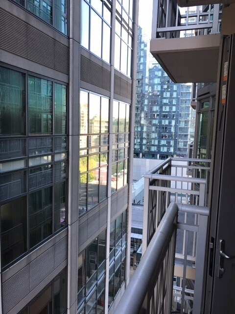 Foto del edificio - Cosmopolitan Condominiums ~ Downtown/South...
