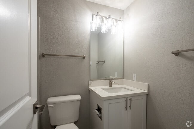 2BR, 2BA - 918 SF - The Ardent at Mill Creek
